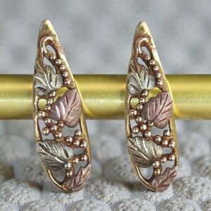 Vintage 10K Landstrom Black Hills Gold Earrings